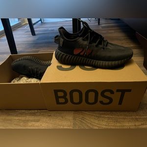 Yeezy boost 350 shoes